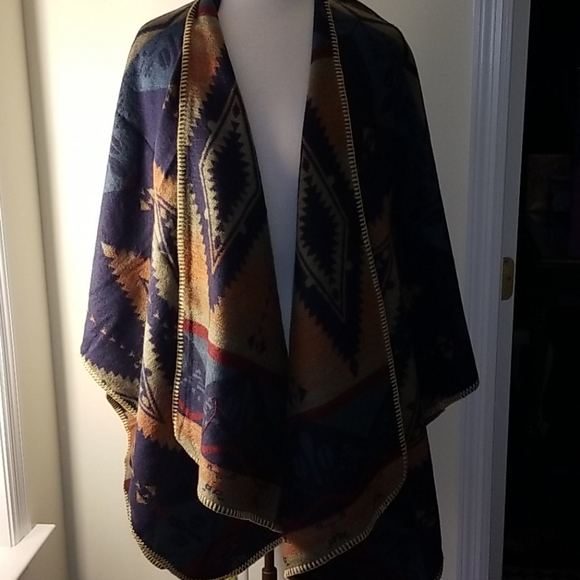 Kollie More Navy Geometric Wrap - Picture 5 of 9